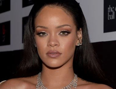 Η Rihanna δεν θέλει να ακούγονται τα τραγούδια της στις... συγκεντρώσεις του Τραμπ - Προφανώς ούτε ο Τραμπ θέλει
